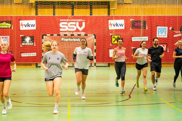 Besuch Handball-Training SSV Dornbirn Schoren; Aufwärmen